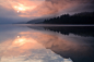 度假,户外,蓝色,水,天空_108175769_morning mist at lake plansee_创意图片_Getty Images China