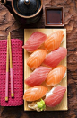 Nigiri sushi - tuna and salmon#赏味期限##美食##吃货#