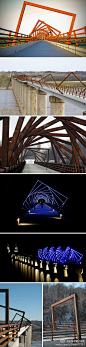 全球创意大搜刮【方框桥】来自设计师David B. Dahlquist的一个创意，这座桥据说位于美国爱荷华州的某地，桥面上等角度地分布着同样大小的方框，看上去就像是某种迷宫一般，非常有意思。而到得入夜，当方框上的灯光被点亮，又仿佛进入了Tron的世界，光亮的线条，延伸到世界的终极，是不是很浪漫呢？[lxhx奔跑]