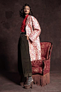 复古华丽的黑女人时装-棱角分明的轮廓，真丝雪纺的礼服，灵感来自四十年代的实用性魅力---酷图编号1037961