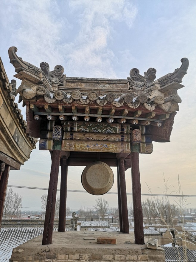 蔚县古堡的鼓楼，鼓是石头做的，不知道是不...