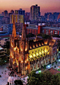 【石室圣心大教堂】目前是亚洲最大，最具建筑特色的天主教教堂。