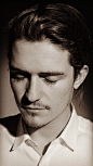 #Orlando Bloom# 【自调色肾6锁屏】精灵王子不知道是多少迷妹们的大荧幕初恋开花生快