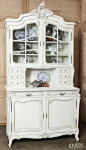 法式白色洛可可式碗碟柜家具图片
