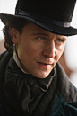 #HQ##Tom Hiddleston##Crimson Peak# 一些新的抖森猩红山峰剧照 (via hiddlestonredalert.tumblr) 另外半夜又出了一堆猩红采访 LCrimson Peak - A Gothic Fantasy LTom Hiddleston Exclusive Interview - Crimson Peak - HeyUGuys LTom Hiddleston Exclusive Interview - Crimson Peak - HeyUGuys LOn