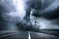 视觉冲击力超强的旋风台风大风暴风公路背景素材