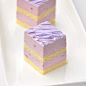 紫薯慕斯个性点蛋糕 滋味香浓可口，而且吃起来也是十分的香甜，造型也很很可爱。