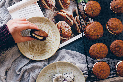 Pumpkin whoopie pies