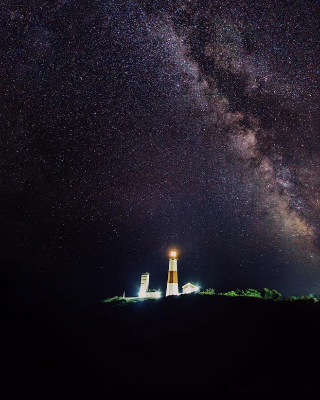 看一眼漆黑星空，看不穿，望不透，抓不到。...