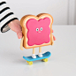 Jelly Sandwich x Pizza and MORE By Yum Yum : CAN IT BE TRUE? London based creative studio "Yum Yum" Beth and Jonny coming back into the designer toy scene?! A few hours ago Yum Yum uploaded a prototype of "Jelly Sandwich" and