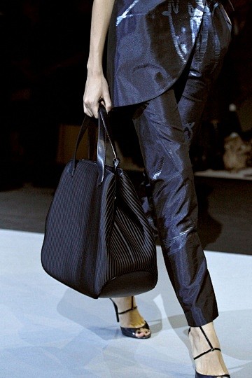 Giorgio Armani2011年春...