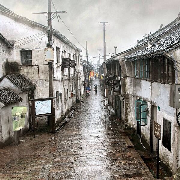  昨日江南春又雨，今朝天涯暮再歌。