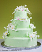 兰花装饰的婚礼翻糖蛋糕,