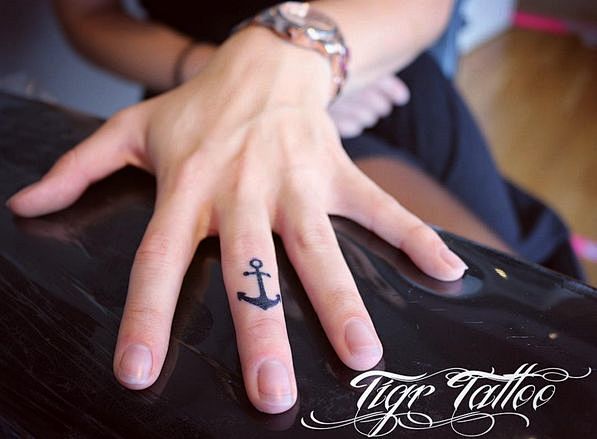 anchor finger tattoo...