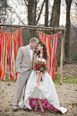 小柑橘被纳入的婚礼花束和装饰中，新娘周围的橙色图案更添加完美和流行婚纱设计 婚纱摄影 拍摄 婚礼主持 婚礼场景 婚纱