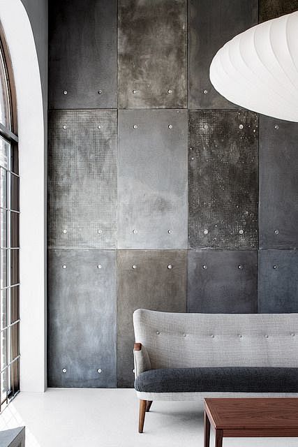 Love this grey panel...