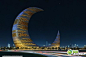 摩天-新月形的迪拜新月高楼。