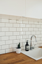 Kitchen backsplash photo by Charles Deluvio  (@charlesdeluvio) on Unsplash : Download this photo by Charles Deluvio  (@charlesdeluvio)