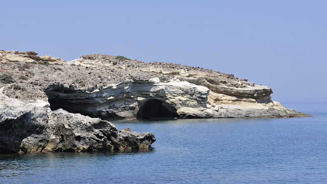 Sea, Sun and Rocks