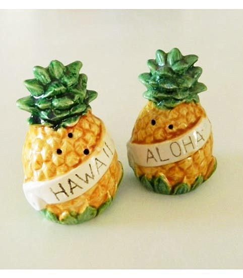 Kitsch pineapple sal...