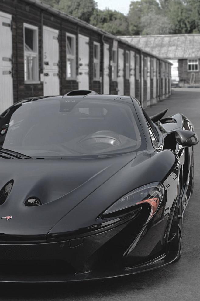 McLaren P1