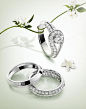 琴瑟相合，情深意浓，Romance戒指以璀璨钻石与铂金一同颂赞梵克雅宝动人爱情故事，见证爱的华美里程。