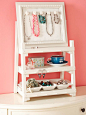 a creative way to organize + display jewelry