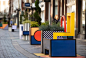卡米尔 · 瓦拉拉将伦敦街道变成色彩缤纷的“城市起居室” : 法国设计师卡米尔•瓦拉拉沿着 South Molton Street 安装了长椅、花盆和旗帜，上面装饰着她标志性的彩色图案，把公路变成了瓦拉拉休息室。