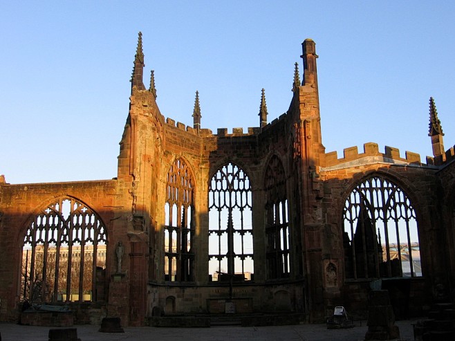 Coventry Cathedral :...