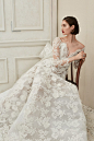美国著名老牌奢侈时尚礼服综合品牌 Oscar de la Renta（奥斯卡•德拉伦塔）2019秋冬系列婚纱