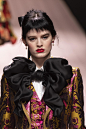 detail-defile-dolce-amp-gabbana-printemps-ete-2019-milan-detail-514.jpg (1797×2700)