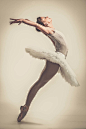 跳芭蕾舞的美女动作高清图片 - 素材中国16素材网