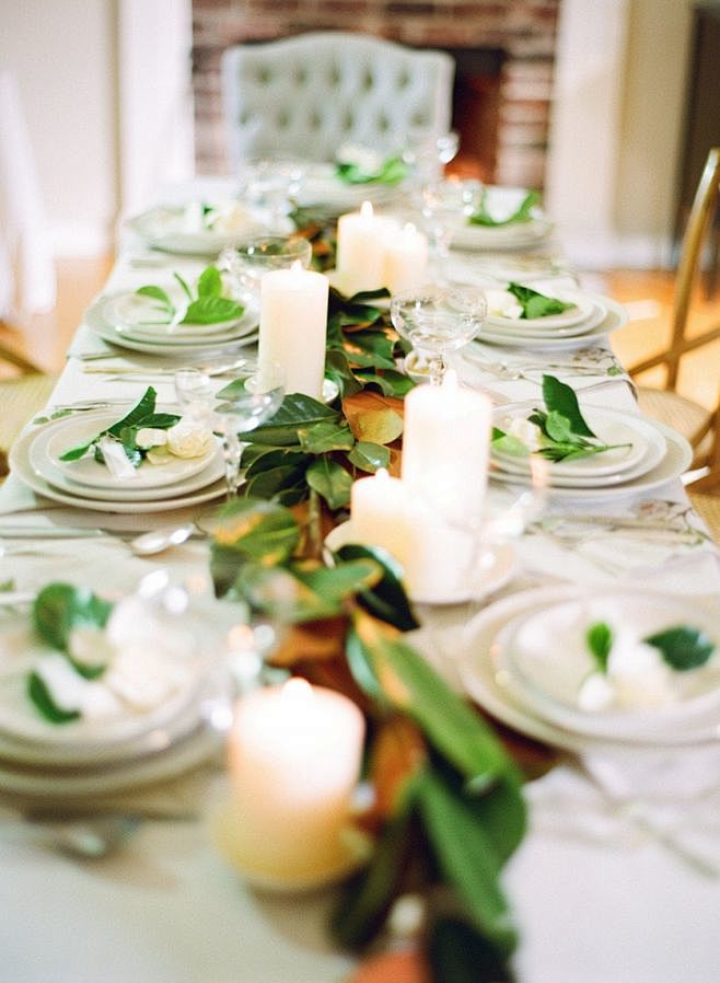 绿色和白色的餐桌布置灵感 - 绿色和白色...