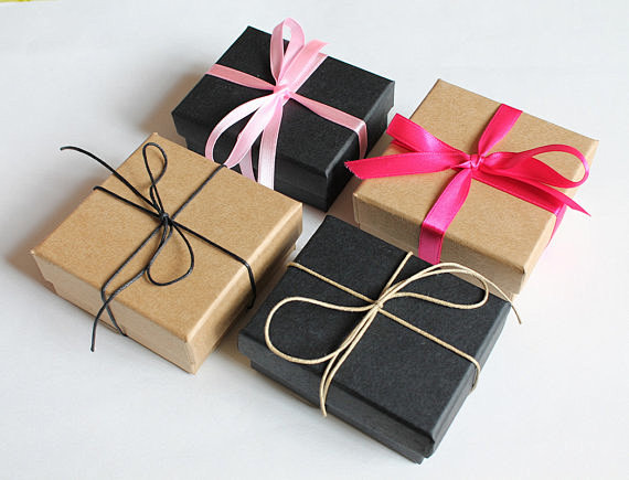 Gift Box / Gift Wrap...