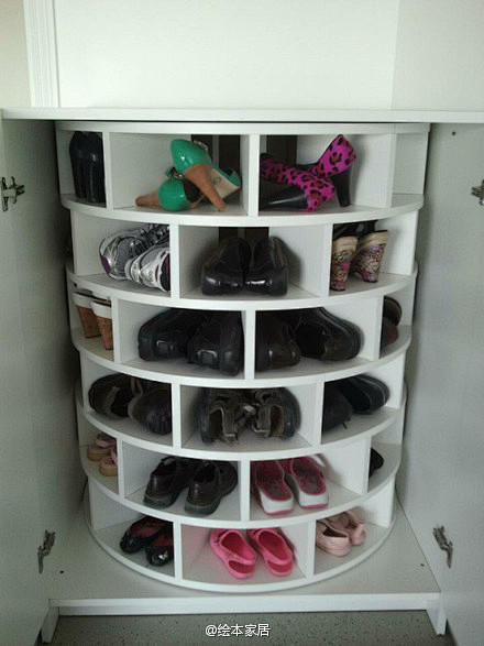 旋转鞋柜，很小的一个角落就能放下很多鞋子...