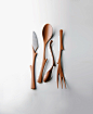 Organic elegance

Classical cutlery, consisting of knives, forks and spoons, comes in many different shapes and looks. Filigree, almost delicate-looking cutlery designs can be found right next to minimalist creations of formal austerity. The design of the