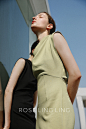 RoseLingLing小黑裙系列 日本进口三醋酸针织料垂褶领收腰连衣裙-淘宝网