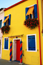 威尼斯彩色岛，五颜六色的房子