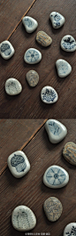 拟石头小筷架，这个觉得挺可爱的就拿了几个分享卖了玩儿http://t.cn/zTqomoJ