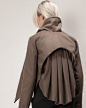 百褶服饰Box Pleat jacket back detail with curved hemline - fabric manipulation; creative garment construction; sewing techniques // Titania Inglis