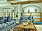 蓝白条纹沙发打造小平米客厅装修图