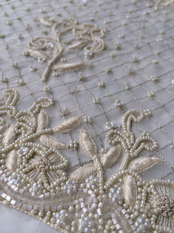 Beaded lace detail: 