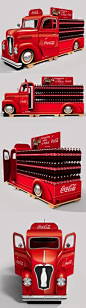 Caminhão Coca-Cola - Natal 2013 by Hugo Souza, via Behance