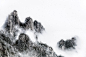 【冬日黄山】
雪霁黄山云初开，绝壁千仞显端容。 #美景# #风景#