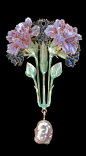 Lalique pendant . Art Nouveau