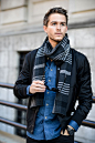 Mens style - great scarf
#欧美# #欧美风# #欧美街拍# #欧美头像# #欧美模特# #英伦# #英伦风# #大叔控# #型男#