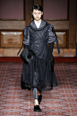 Simone Rocha Fall 2018 Ready-to-Wear Fashion Show : The complete Simone Rocha Fall 2018 Ready-to-Wear fashion show now on Vogue Runway.
西蒙娜·罗莎 2018年秋季成衣