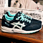 Highs and Lows x ASICS 联名跑鞋系列 "Brick and Mortar"