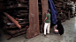 探访木匠大师中岛乔治的木工房」中岛乔治George Nakashima（1905-1990）是美国最有名的木匠和第一代studio furniture designer的代表人之一。他对木材的研究已经到了一种出神入化的境界，这也体现在他设计的木家具中。