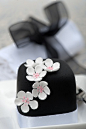 White Blossom Mini Cakes #甜品# #蛋糕#